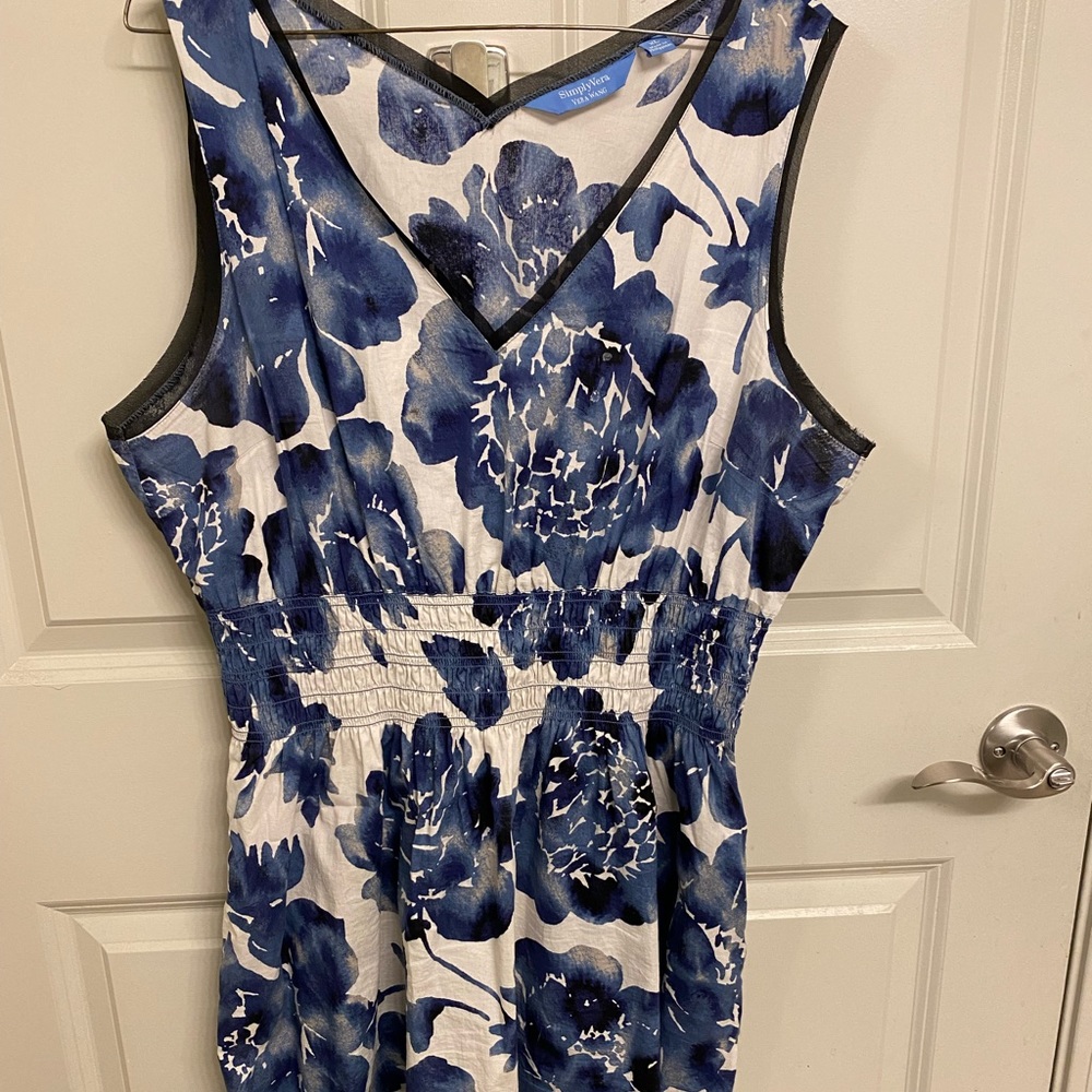 Vera Wang Dress Size XL